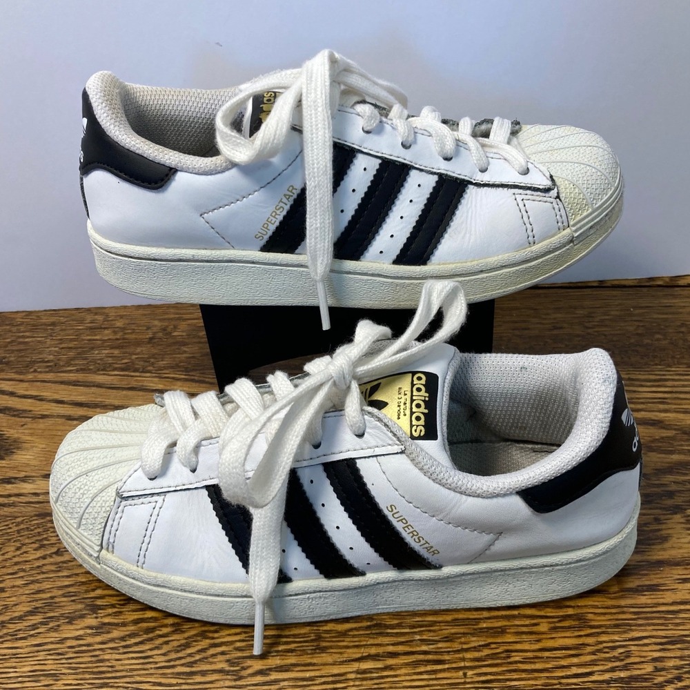 Adidas Superstar J White Black Gold Shell Toe Sneakers FU7714 Youth Size 2